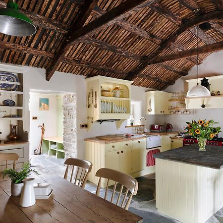 Secluded Thatched Cottage, Near Beaches & Hill Walking Rashenny Extérieur photo