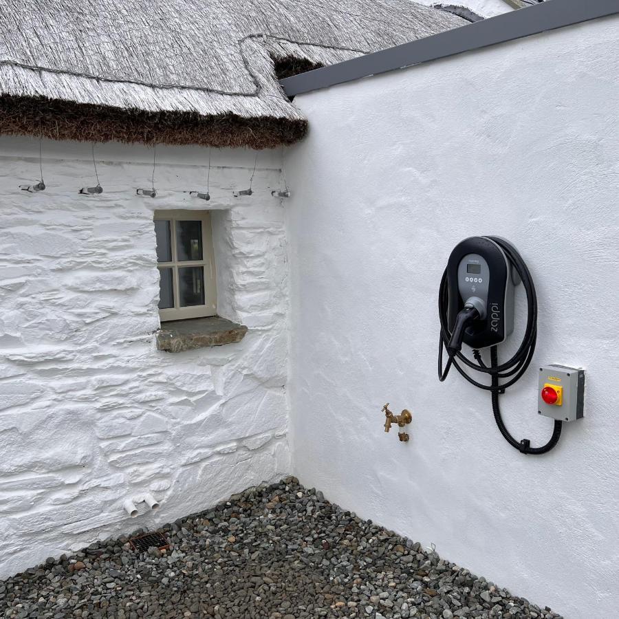 Secluded Thatched Cottage, Near Beaches & Hill Walking Rashenny Extérieur photo