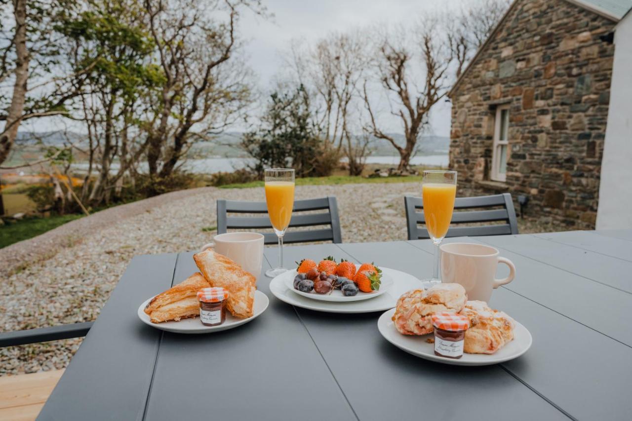 Secluded Thatched Cottage, Near Beaches & Hill Walking Rashenny Extérieur photo